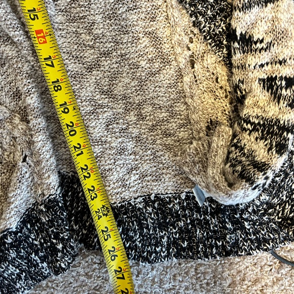 Buckle BKE Knit Cardigan -- FINAL SALE PRICE - Picture 4 of 8